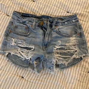 American Eagle High-Rise Festival Shorts